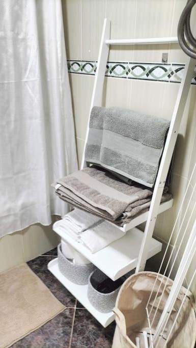 Bonito Apartamento De Dos Dormitorios En El Centro Y Calle San Miguel Torremolinos Zewnętrze zdjęcie